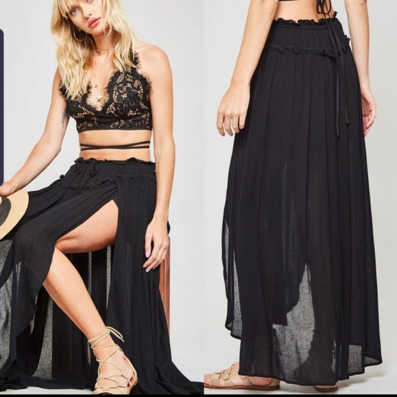 **LAST ONE**Slit Maxi Skirt with Tassle - Picture 3 of 3